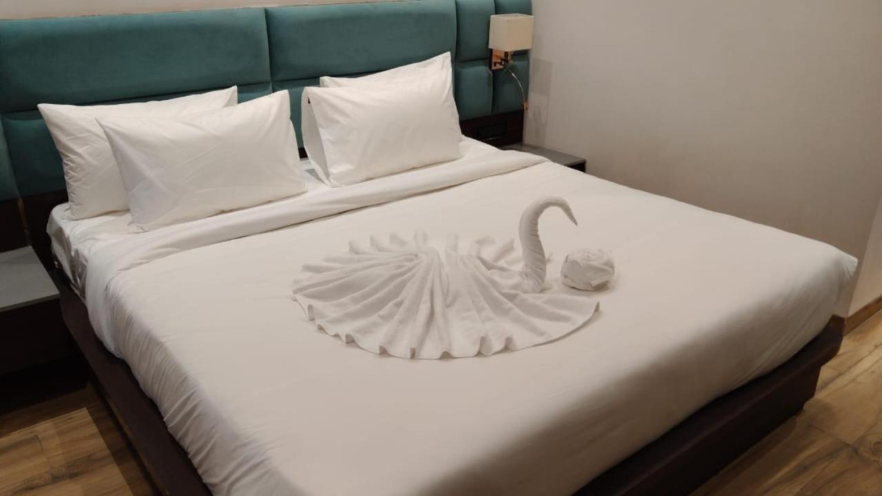 Hotel Midas Inn Mathura Exterior photo